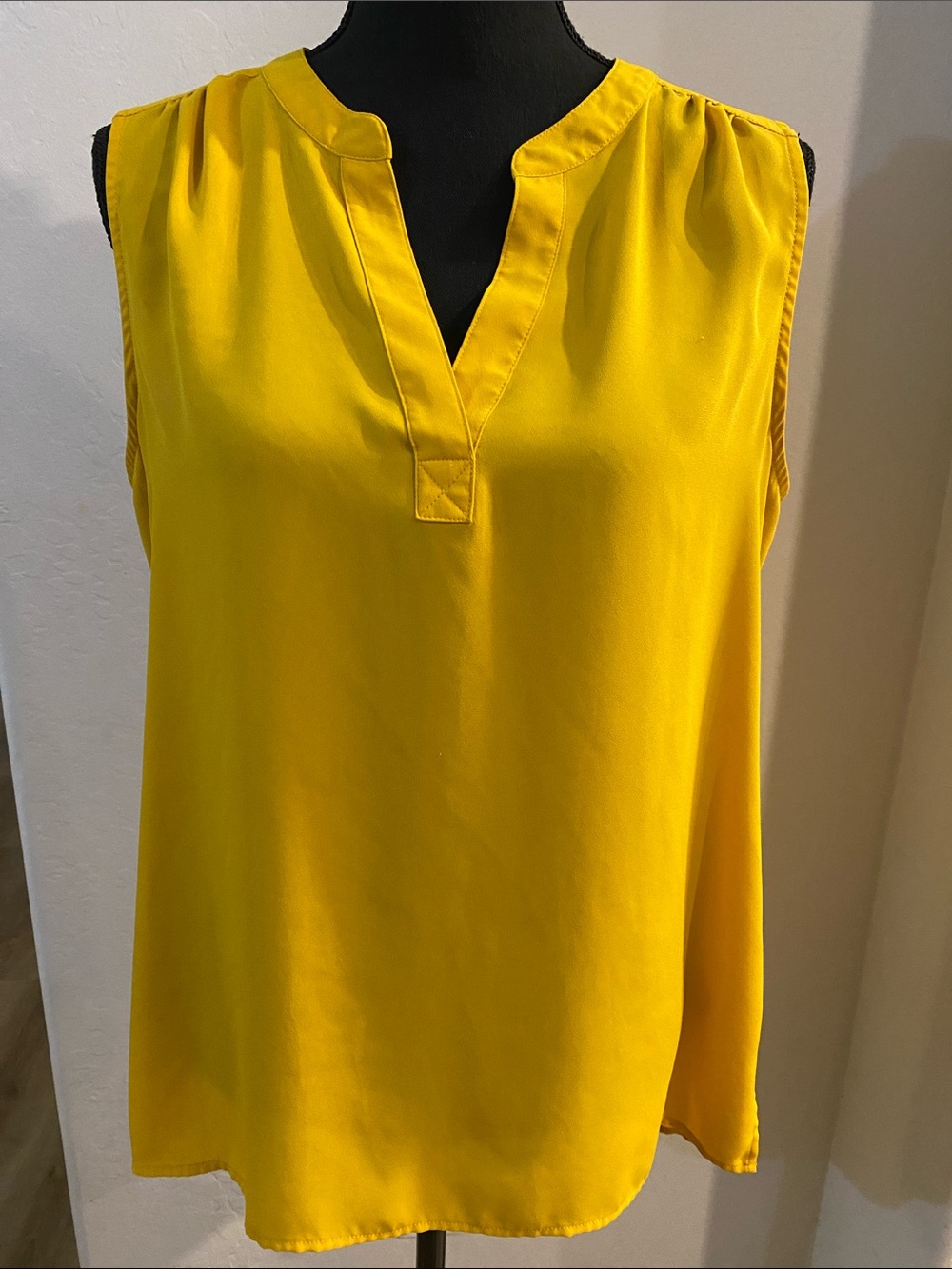 Chaus Bright Yellow Sleeveless V-Neck Camisole